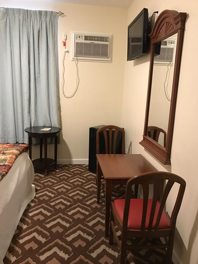 Waterbury Big Apple Motel Eksteriør billede